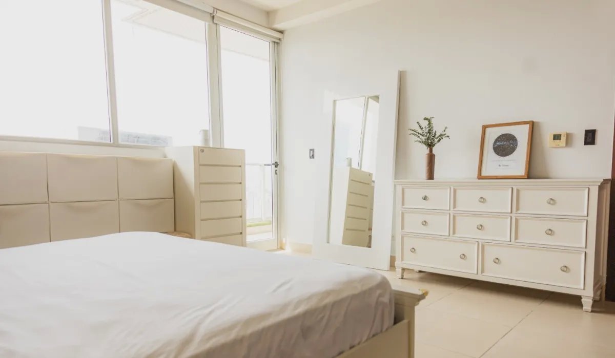 Venta de Apartamento FULL AMUEBLADO en Piso Alto, PH. OCEANAIRE