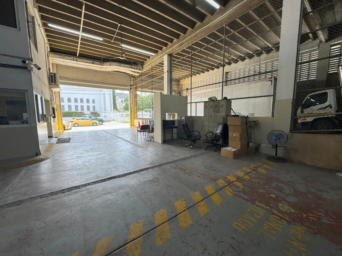 Se Vende Galera Comercial en Avenida Balboa