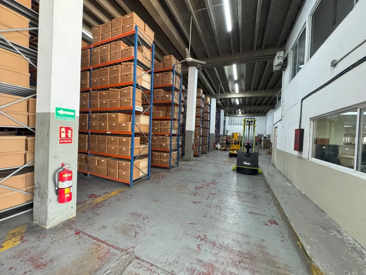 Se Vende Galera Comercial en Avenida Balboa