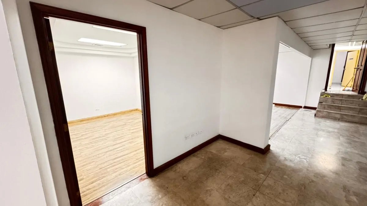 Venta Local Comercial PH Twin Tower, Marbella