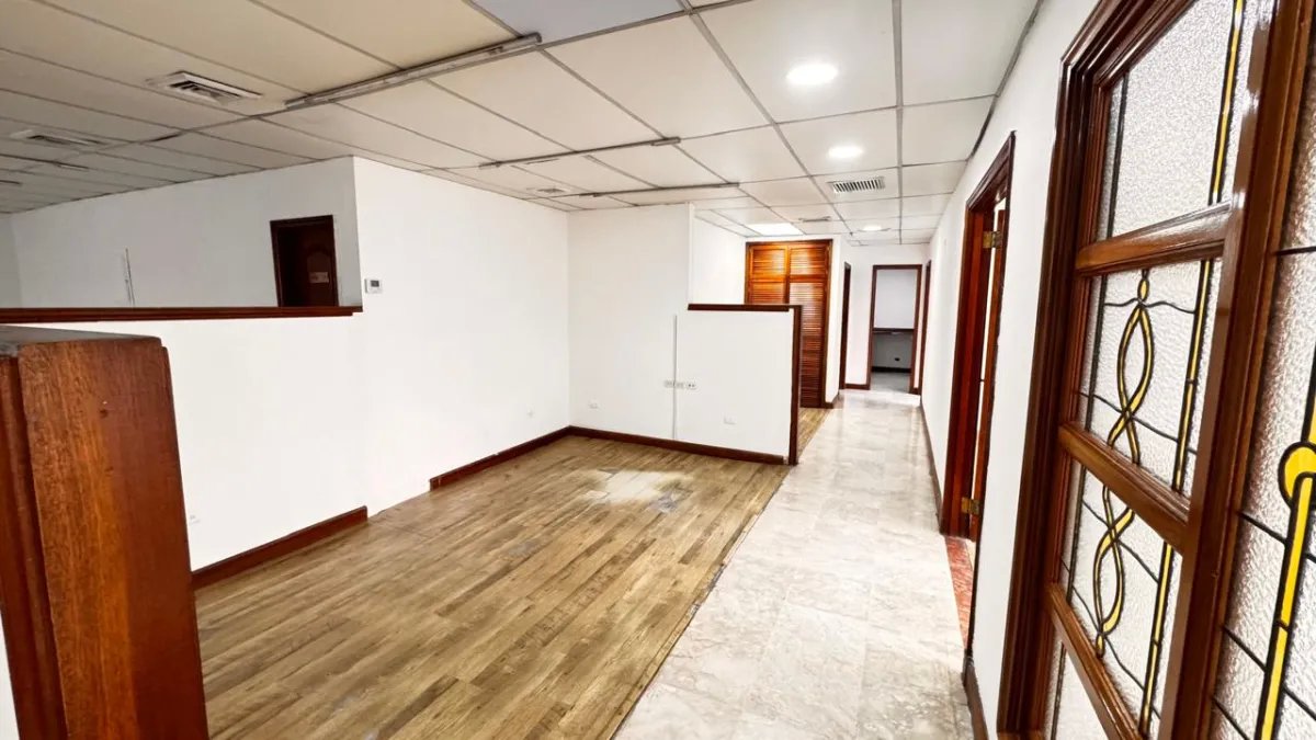 Venta Local Comercial PH Twin Tower, Marbella
