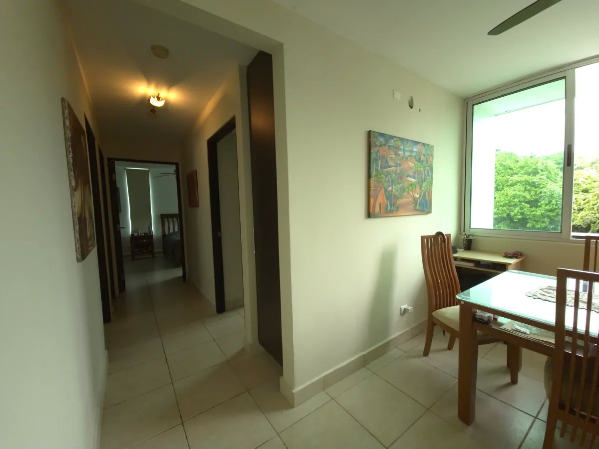 Apartment For Sale in Avenida Ancón