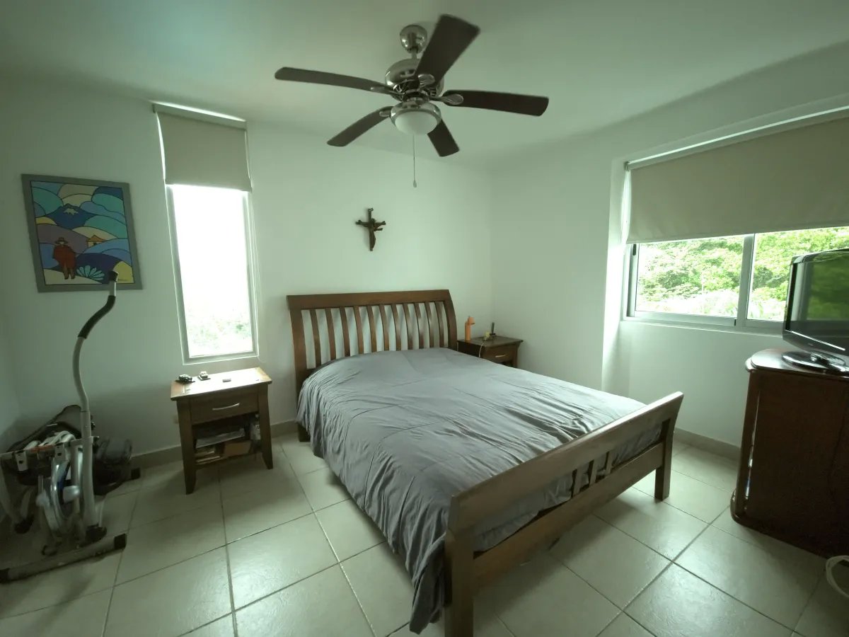 Apartment For Sale in Avenida Ancón