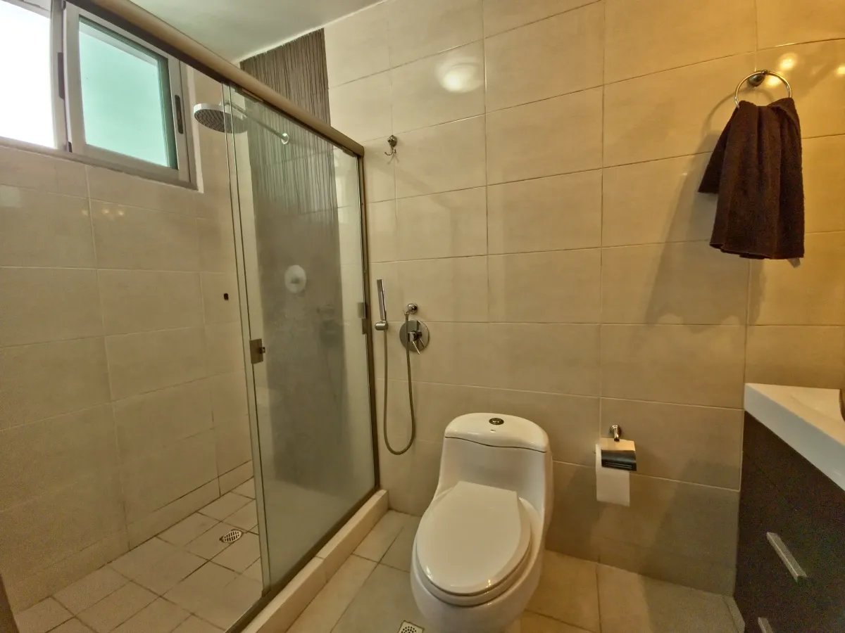 Apartment For Sale in Avenida Ancón