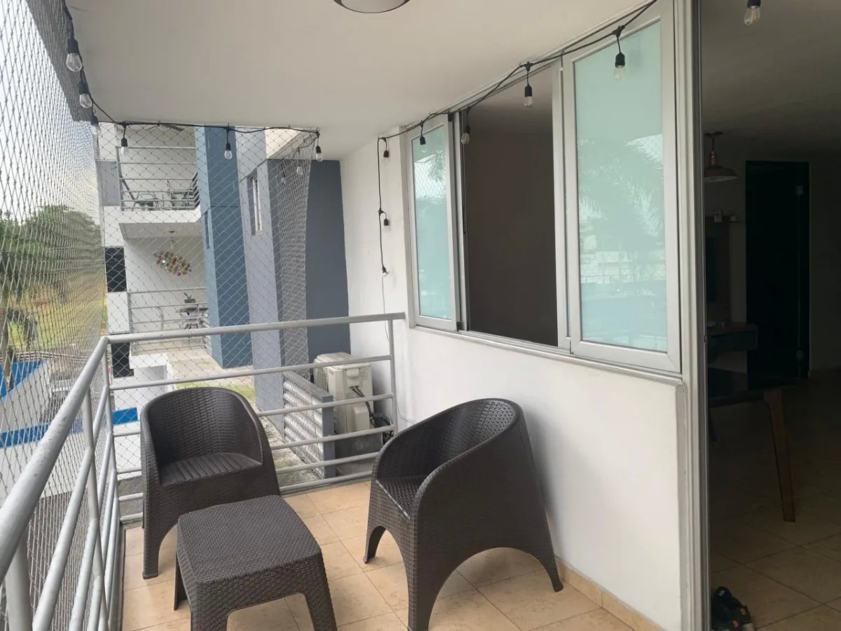 SE VENDE APARTAMENTO EN PH COSMOPOLITAN