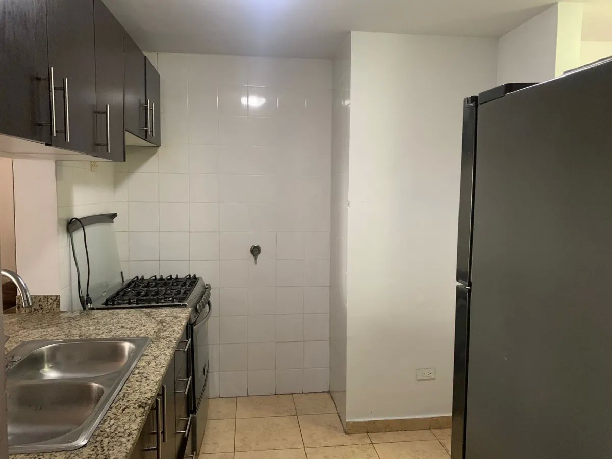 SE VENDE APARTAMENTO EN PH COSMOPOLITAN