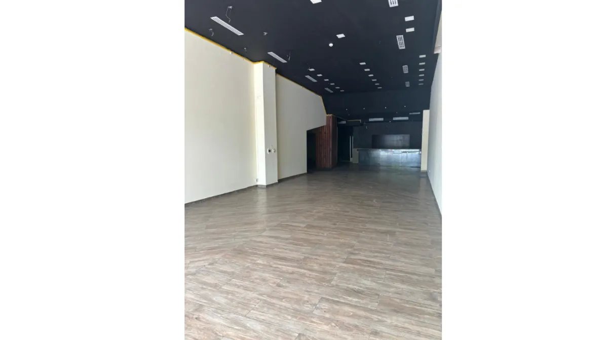 Alquiler en Local Comercial en  Plaza Boulevard del Este, Costa del Este