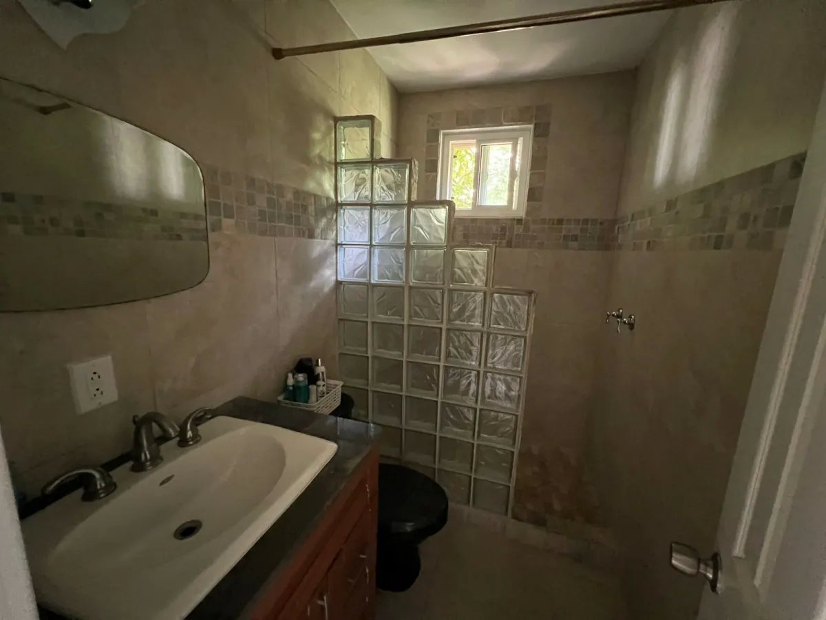 Venta  Propiedad con 2 Casas + Vista al Lago en Las Cumbres