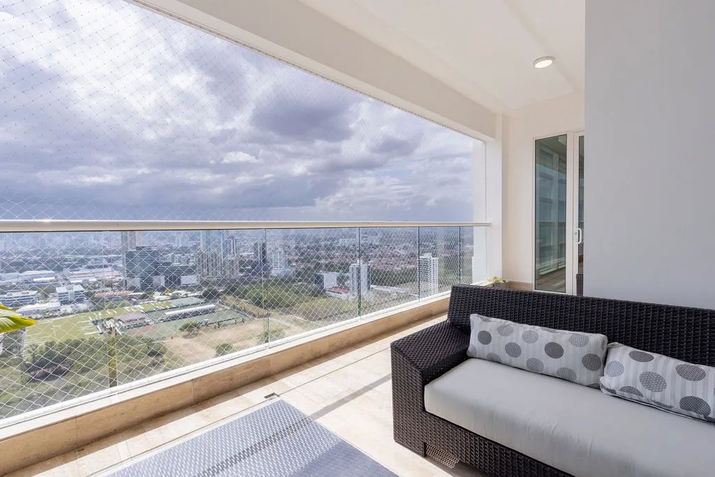 Venta de apartamento en PH Aria en Costa del Este.