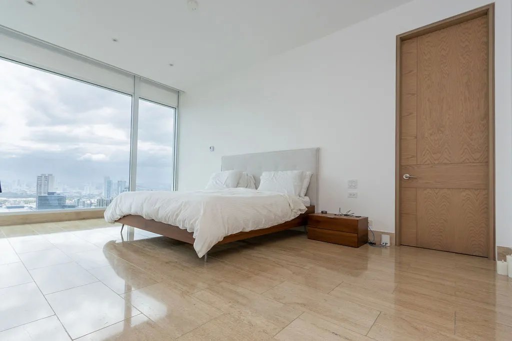 Venta de apartamento en PH Aria en Costa del Este.