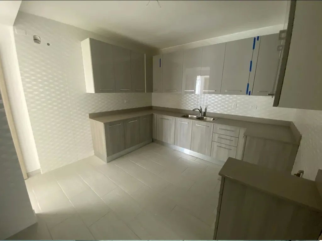 Apartment For Sale in San Francisco