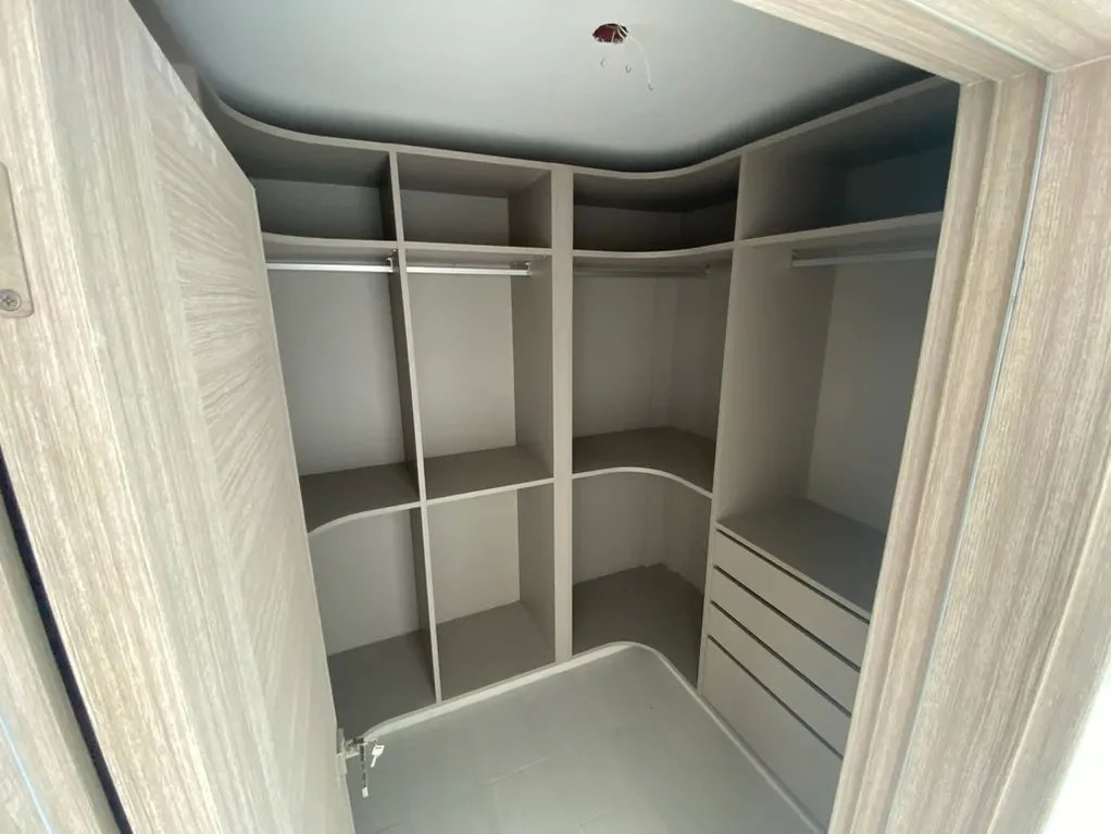 Apartment For Sale in San Francisco