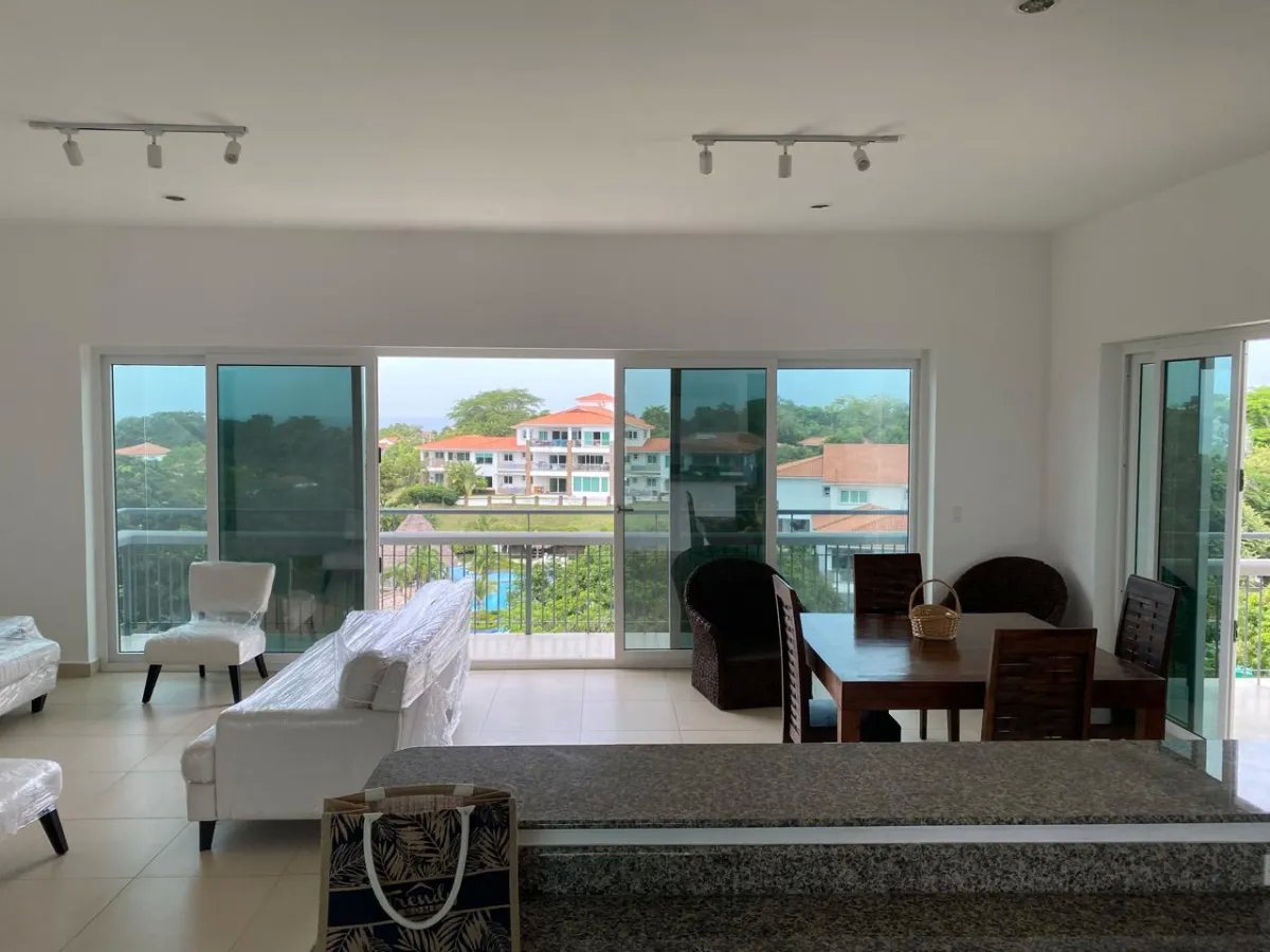SE ALQUILA APARTAMENTO EN PUNTA BARCO