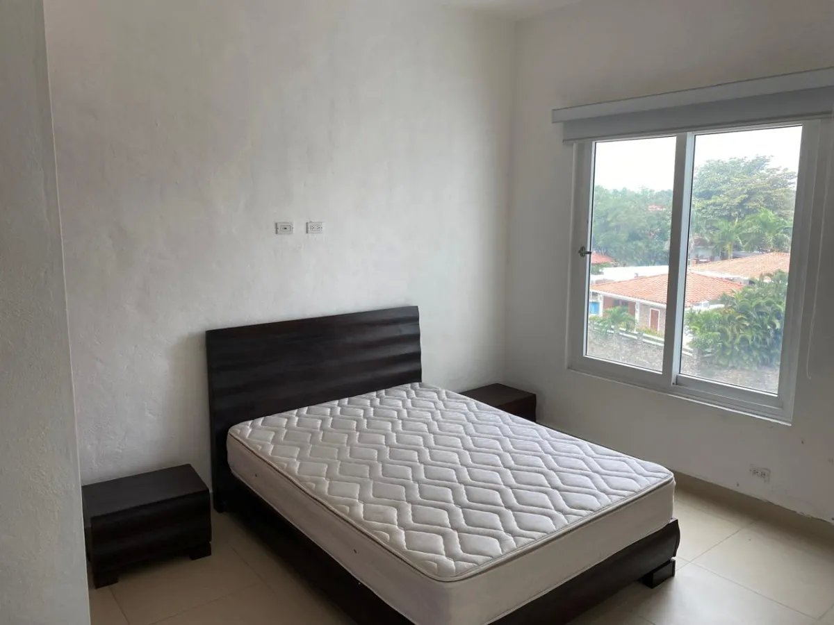 SE VENDE APARTAMENTO EN PUNTA BARCO