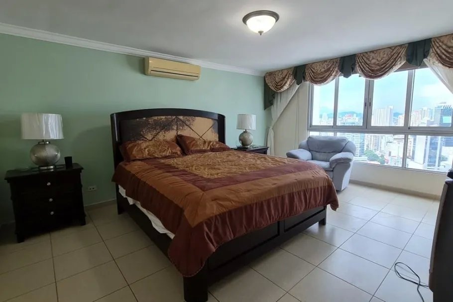 Se vende apartamento full amoblado en PH Sol Marina, Marbella