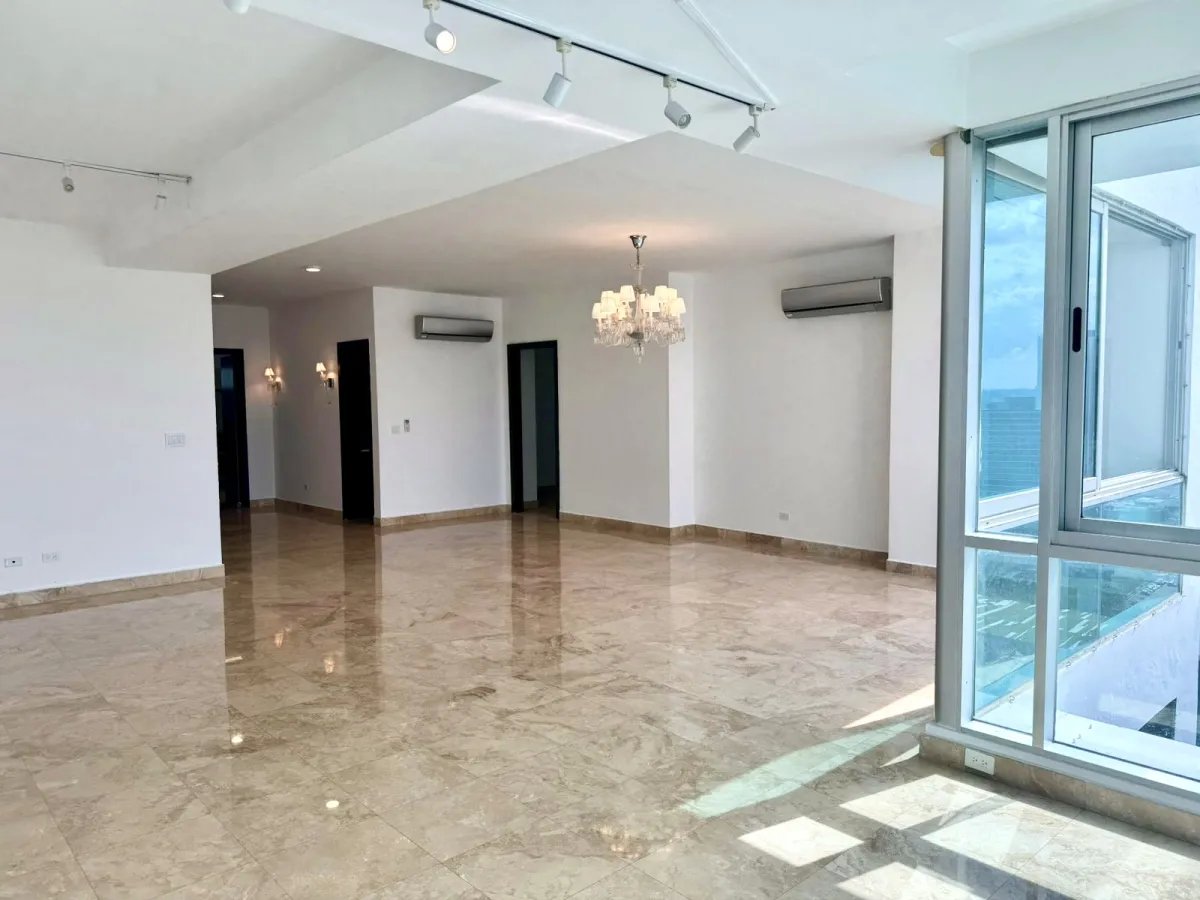Se vende apartamento en PH Titanium, Costa del Este $. 500,000