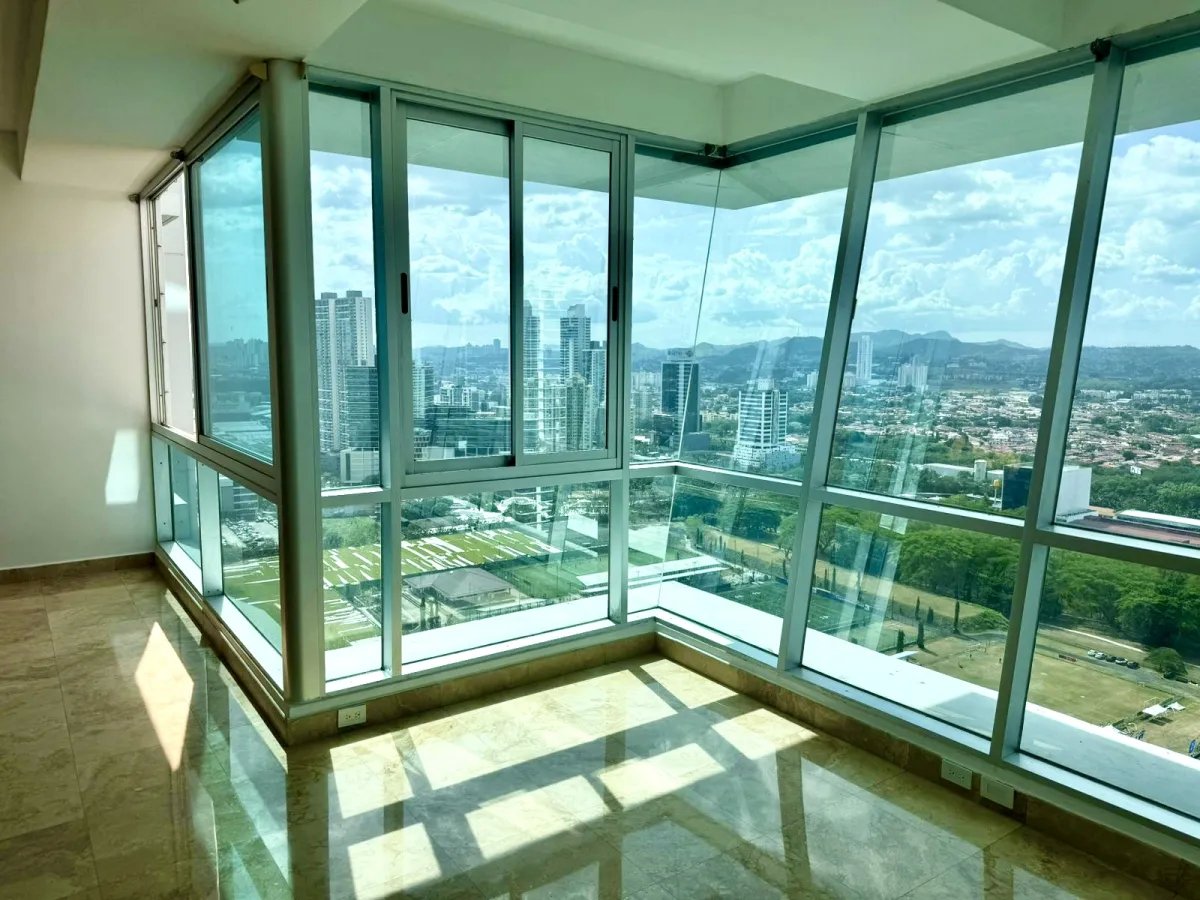 Se vende apartamento en PH Titanium, Costa del Este $. 500,000