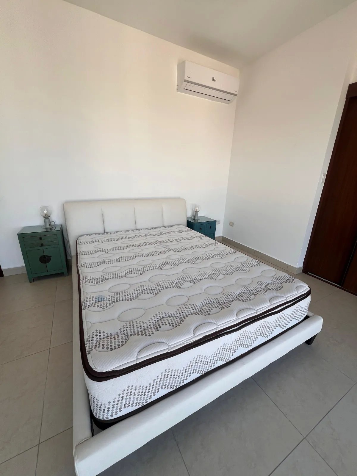 Apartment For Rent in Avenida Balboa