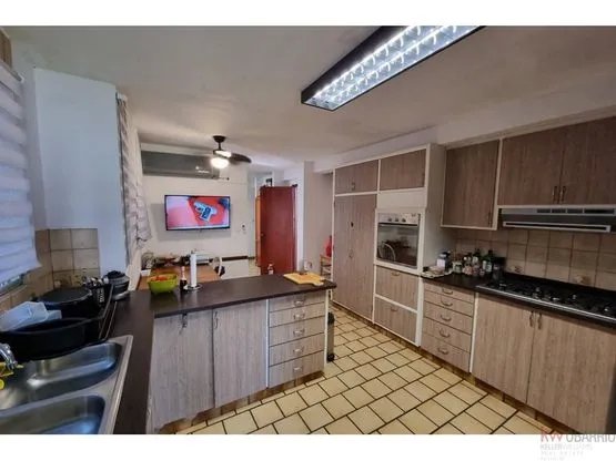 Se vende casa en La Alameda