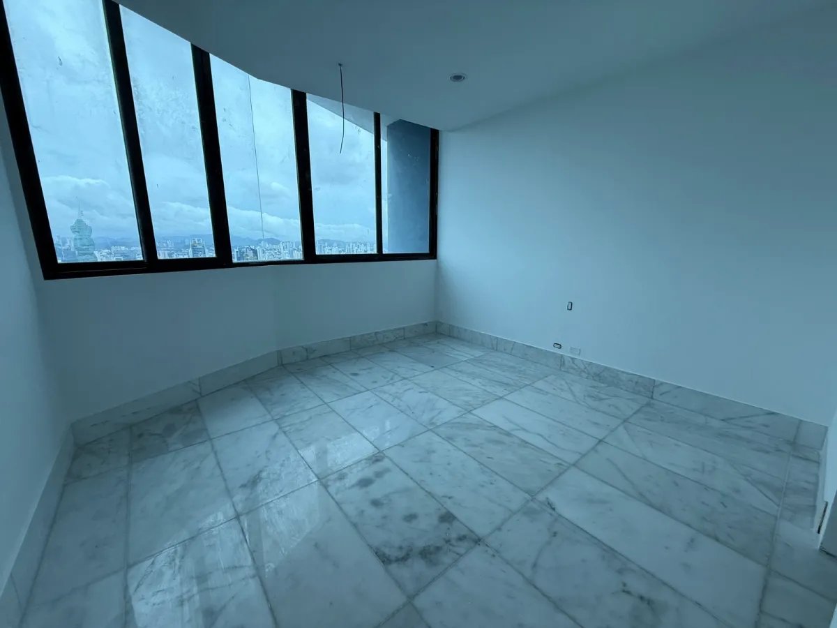 Venta de Penthouse en Ocean Front Luxury Penthouses Punta Patilla