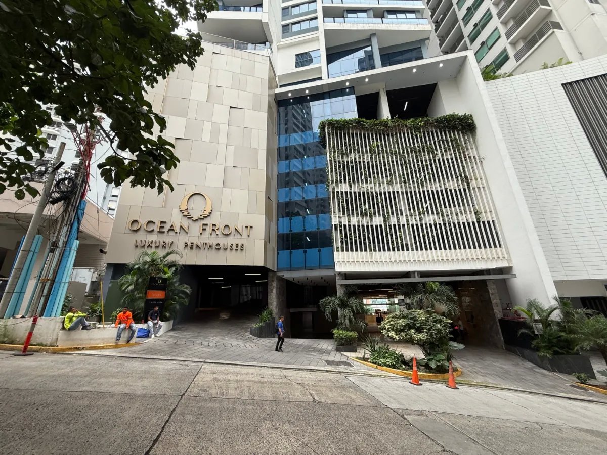 Venta de Apartamento en Ocean Front Luxury Penthouses