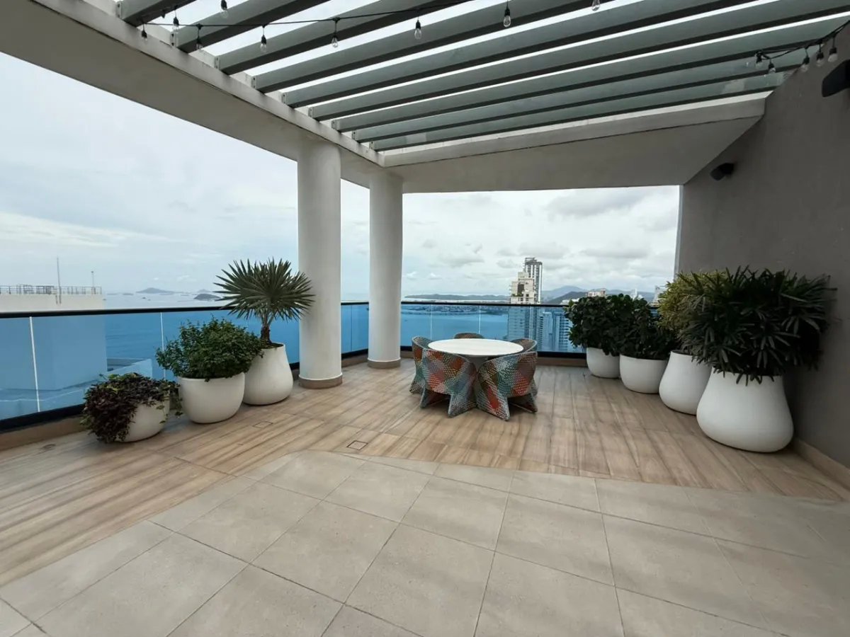 Venta de Apartamento en Ocean Front Luxury Penthouses