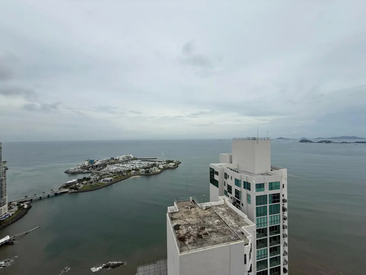 Venta de Apartamento en Ocean Front Luxury Penthouses