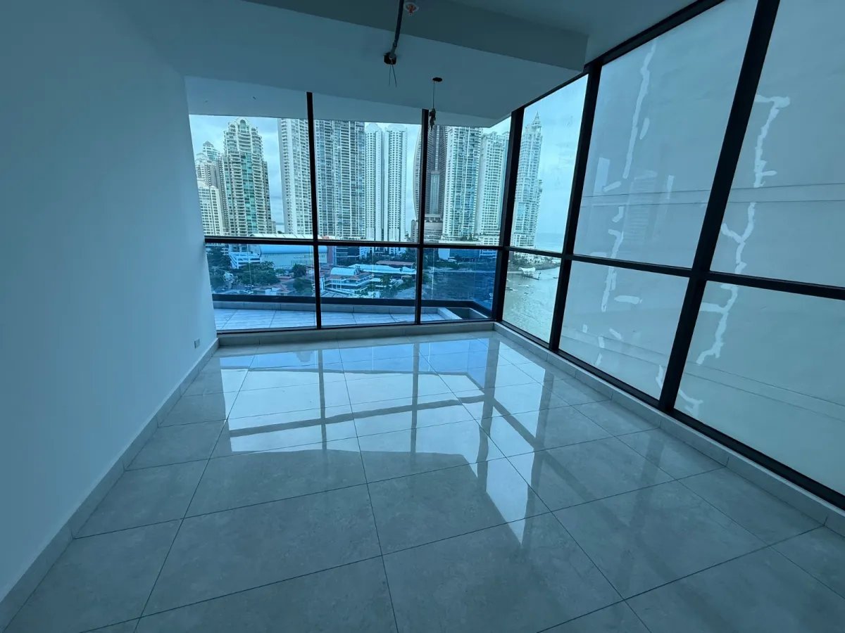 Venta de Apartamento en Ocean Front Luxury Penthouses