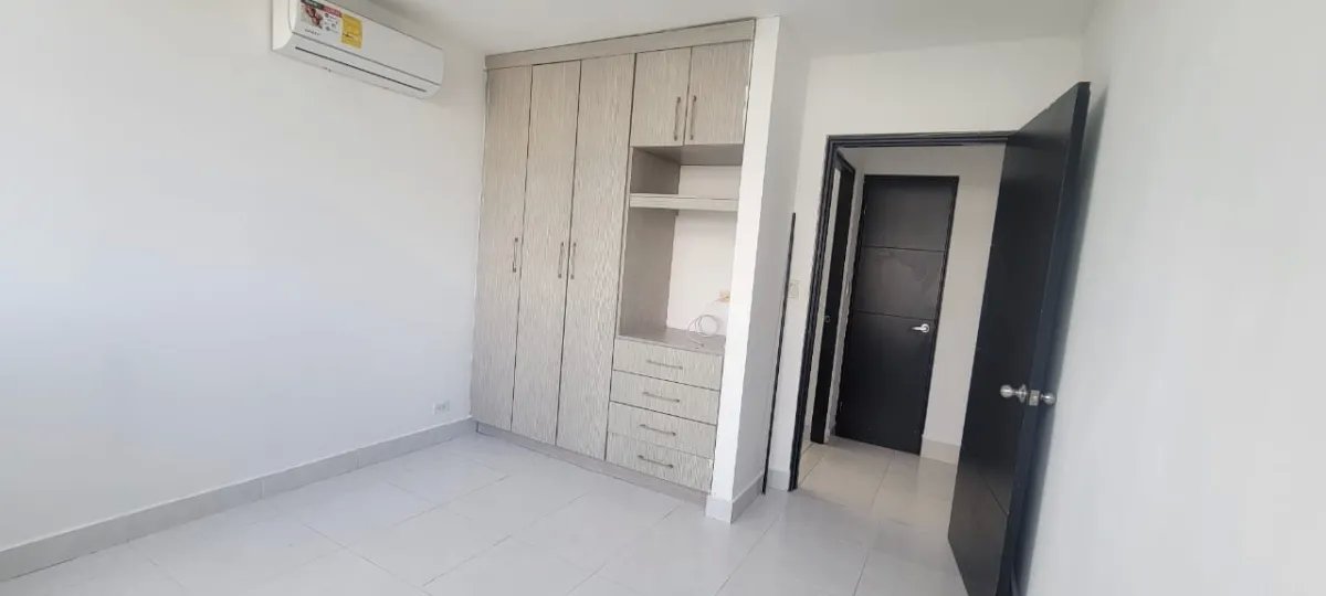 Apartment For Sale in Bethania