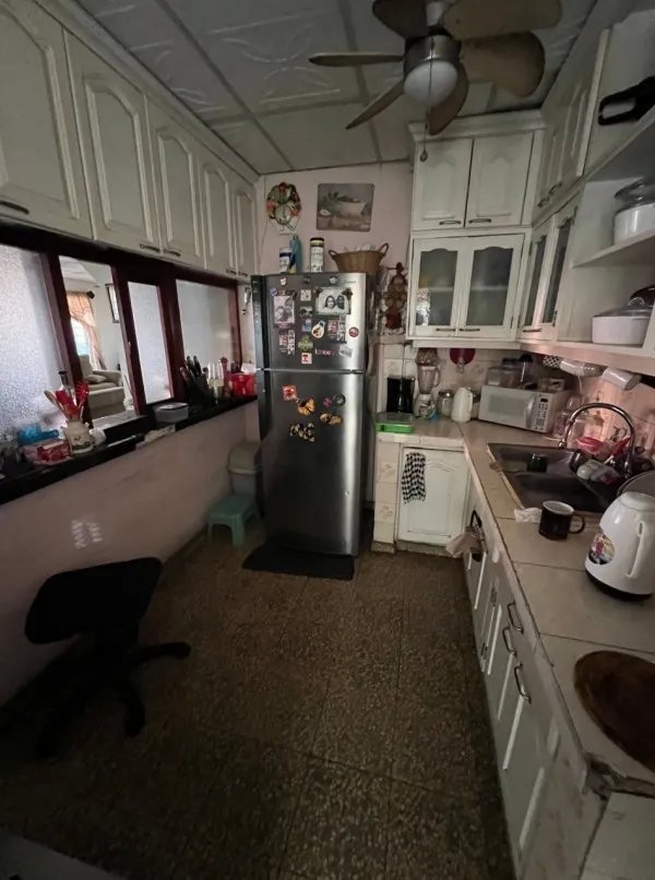 Single Family Detached For Sale in Barrio Colón