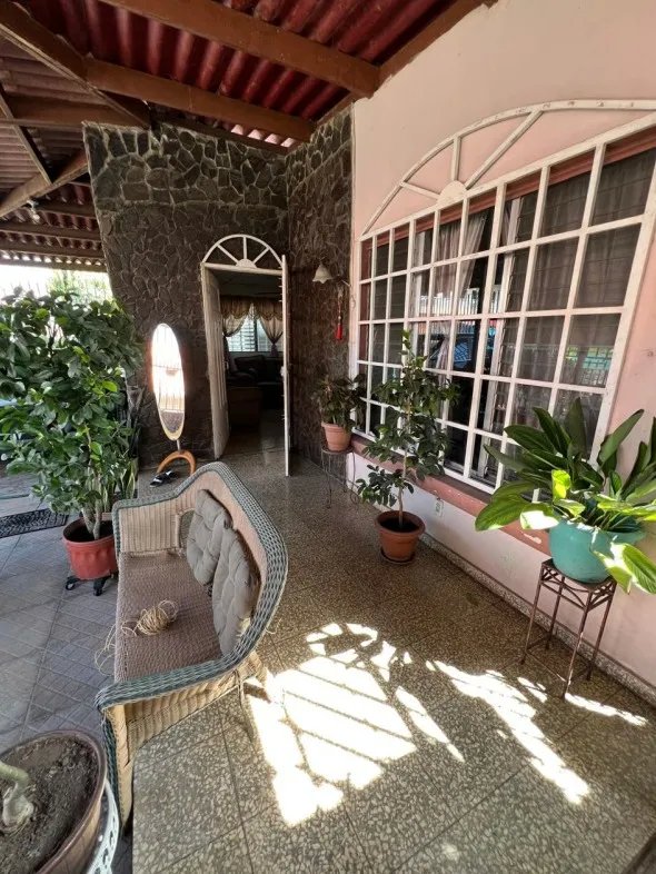 Single Family Detached For Sale in Barrio Colón