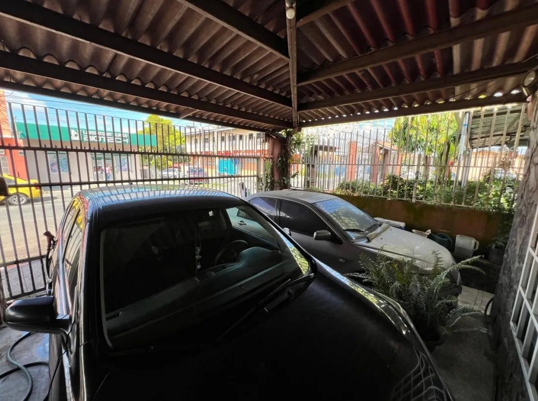 Single Family Detached For Sale in Barrio Colón