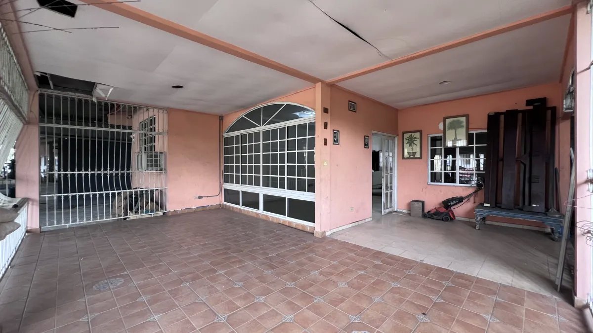 Se vende casa y galera en Llano Bonito, Juan Diaz
