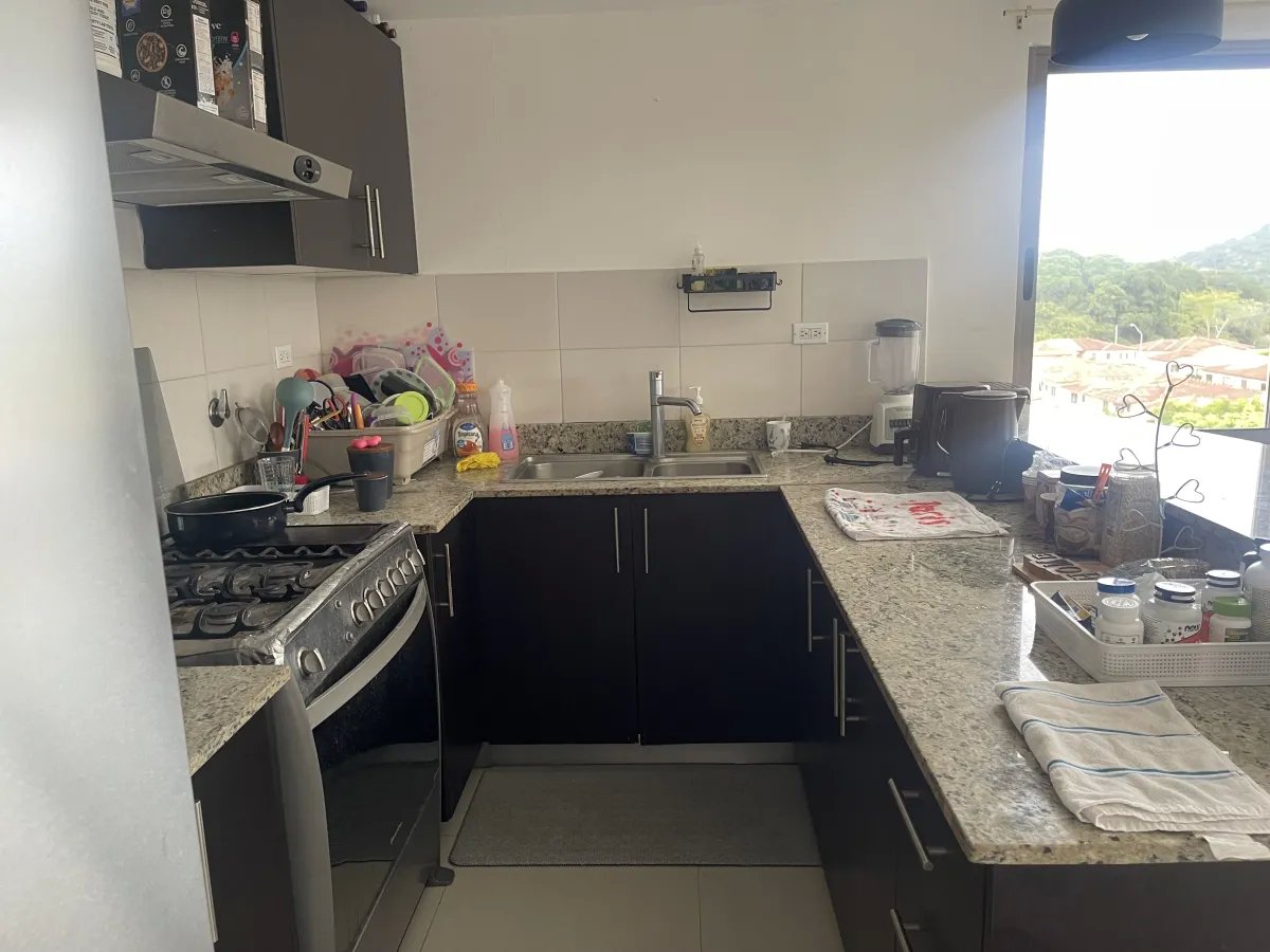 SE VENDE O SE ALQUILA