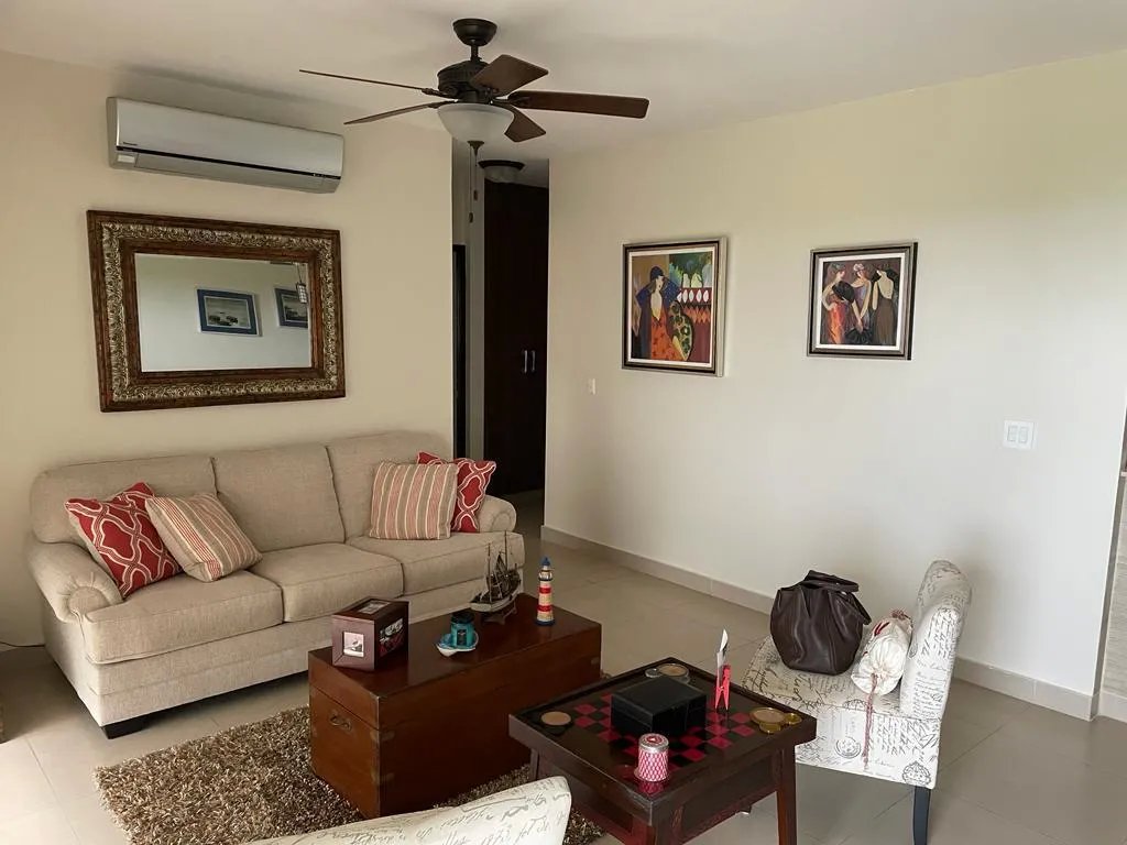 SE VENDE HERMOSO APARTAMENTO EN PLAYA DEL SOL