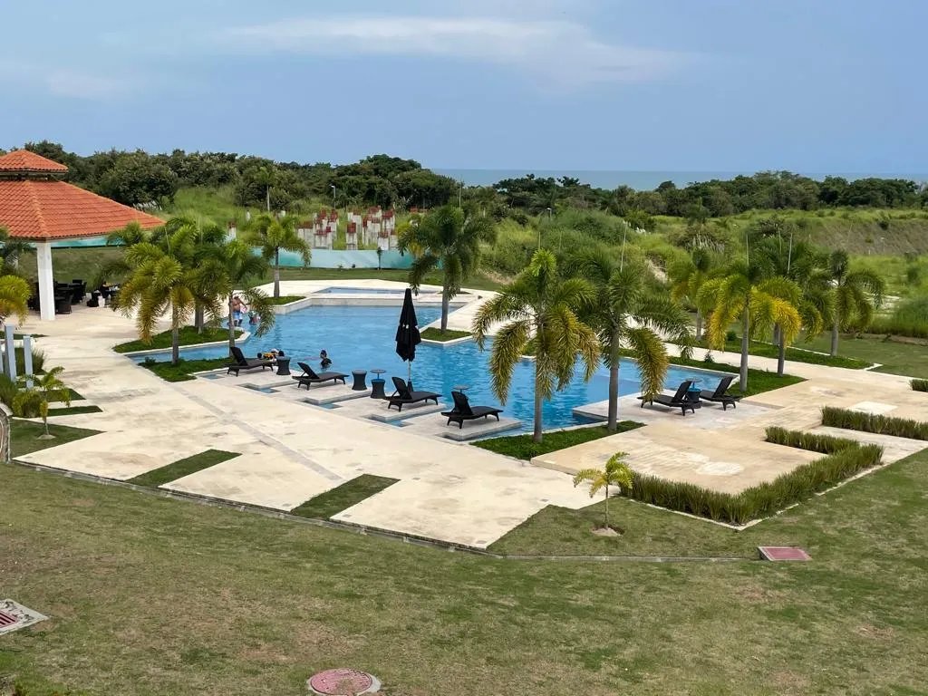 SE VENDE HERMOSO APARTAMENTO EN PLAYA DEL SOL