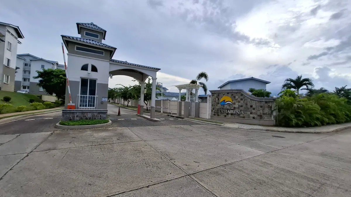 Venta de Apartamento en PH Altamarina, Playa Dorada