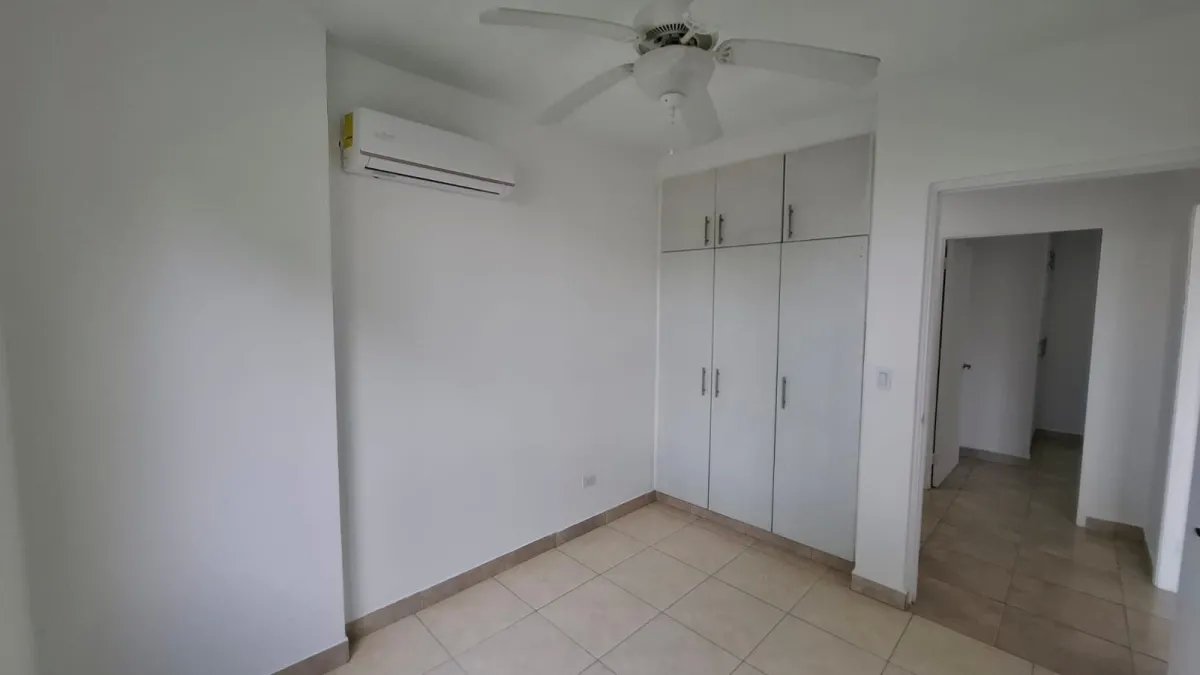 Venta de Apartamento en PH Altamarina, Playa Dorada