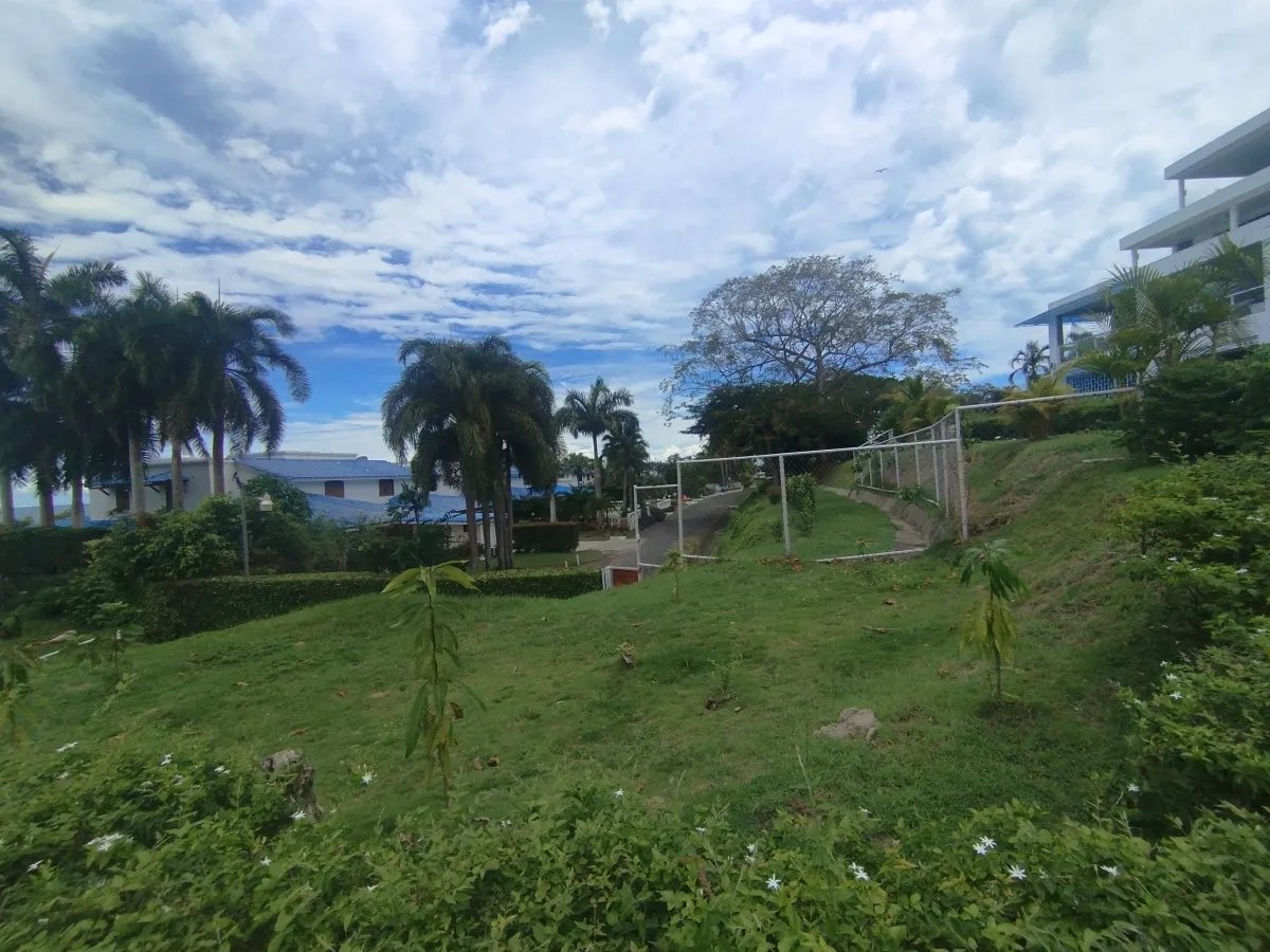 Se vende apartamento en Playa Blanca, Farallón, Coclé