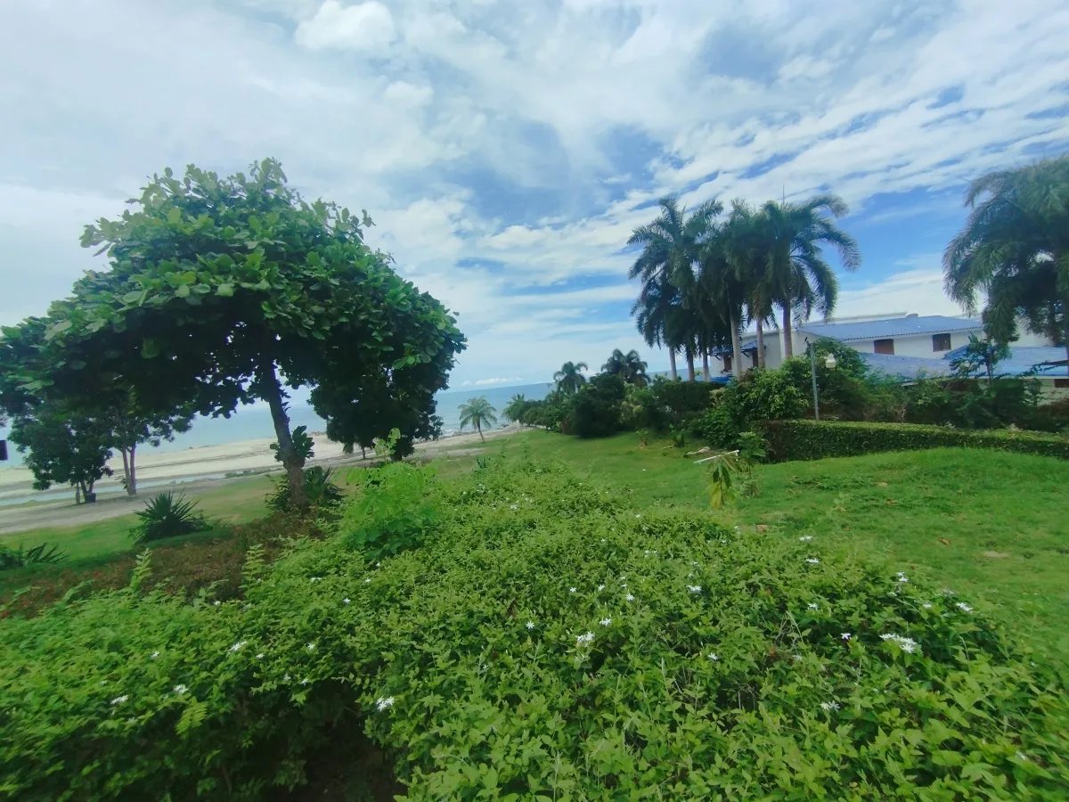 Se vende apartamento en Playa Blanca, Farallón, Coclé