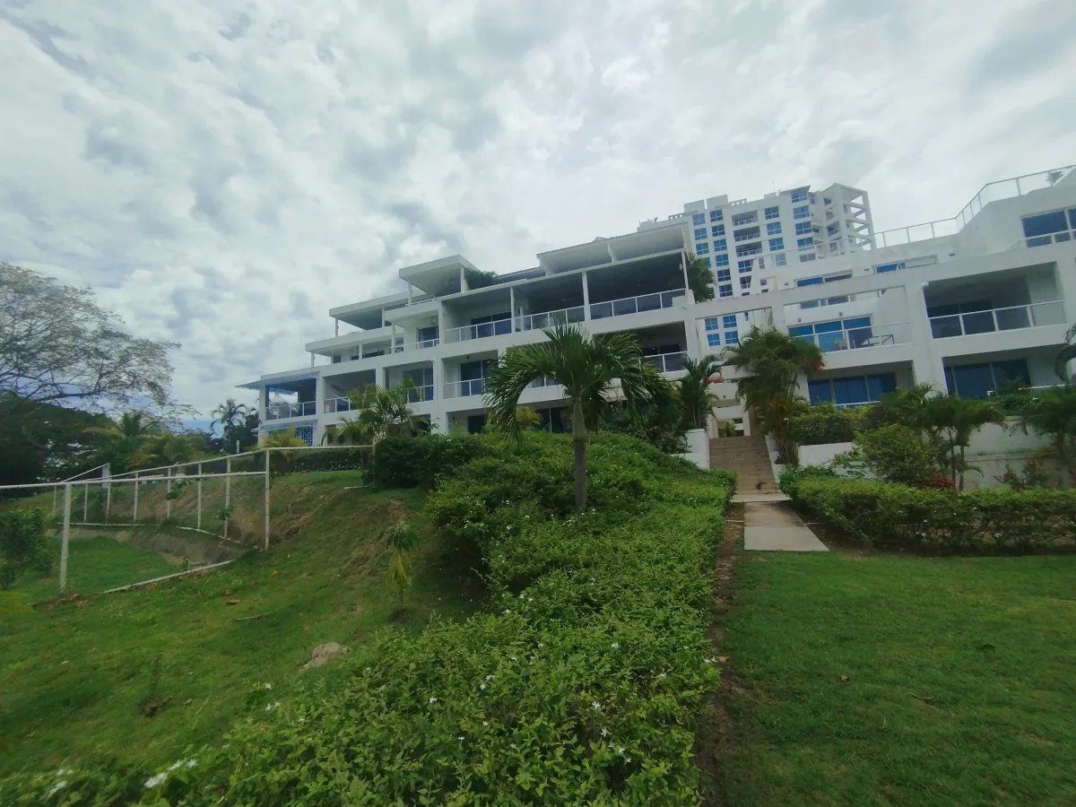 Se vende apartamento en Playa Blanca, Farallón, Coclé