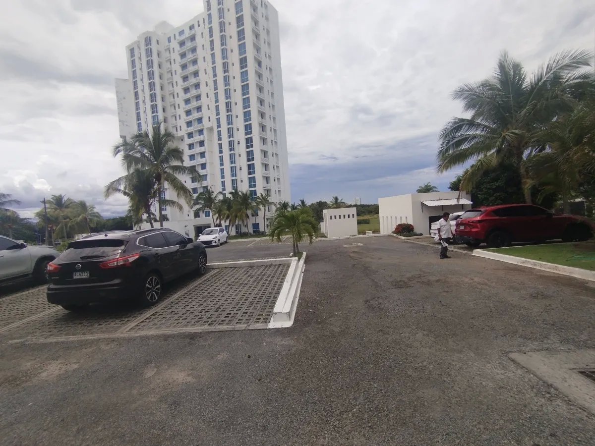 Se vende apartamento en Playa Blanca, Farallón, Coclé