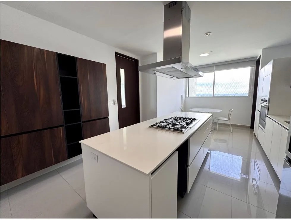 ALQUILER  Apartamento de Lujo en Solana, Santa María