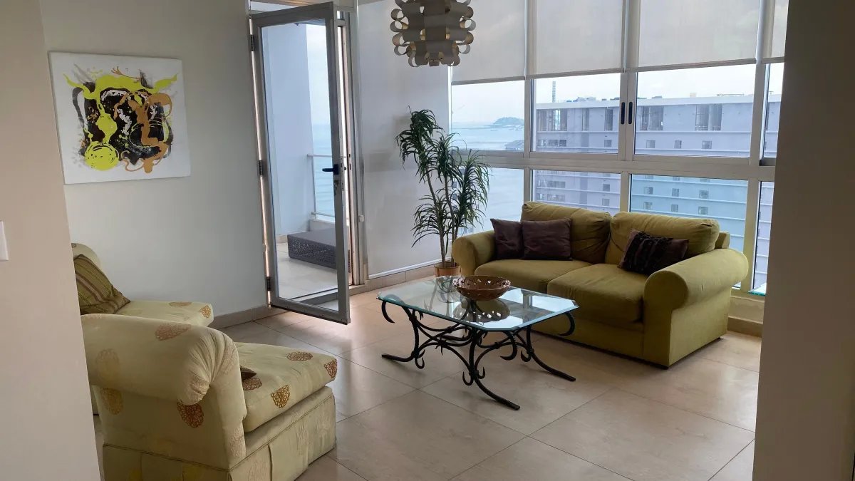 Apartment For Sale in Avenida Vasco Nuñez de Balboa