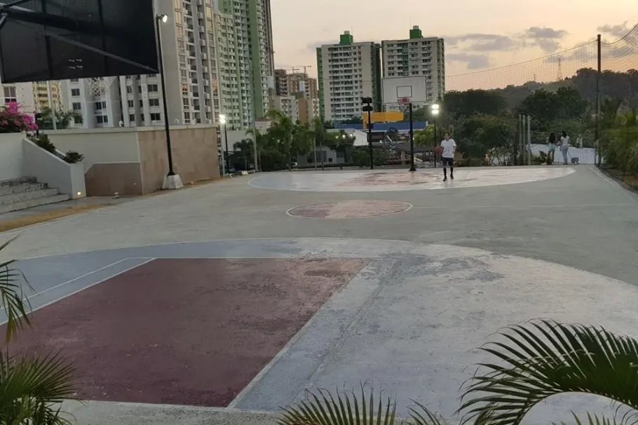 Se vende apartamento en PH Rokas, Condado Del Rey