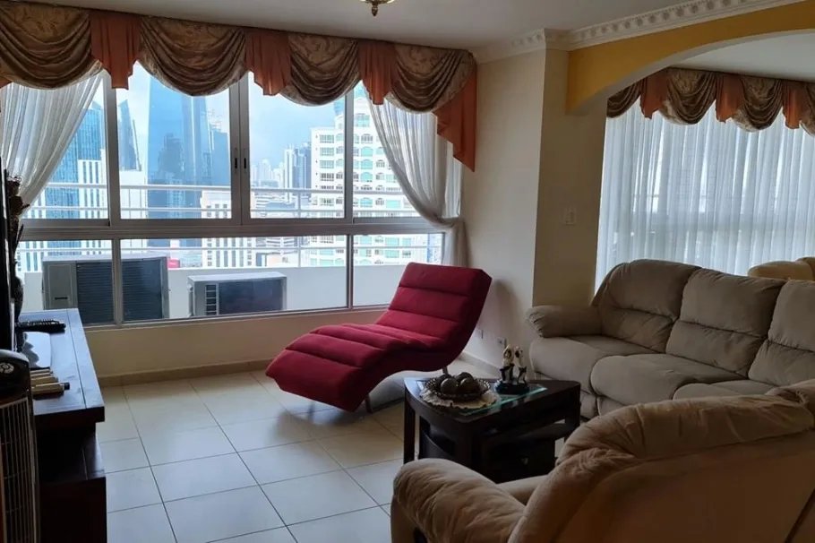 Se alquila apartamento en PH Sol Marina, Marbella