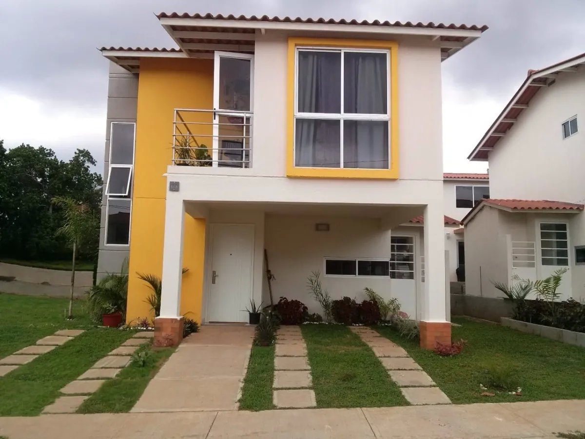 Single Family Attached For Sale in ARRAIJAN