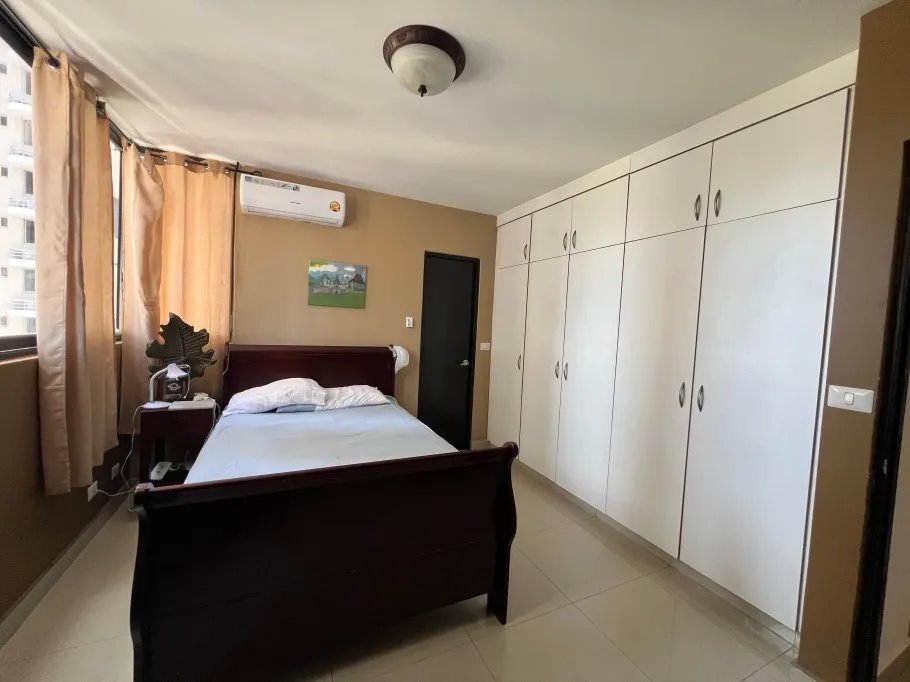 Apartment For Sale in San Francisco