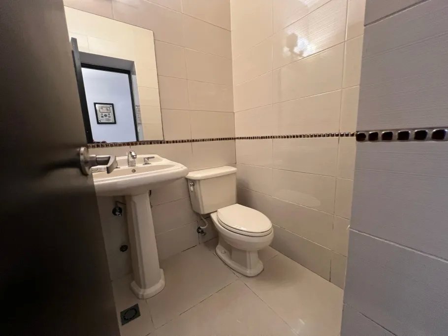 Apartment For Sale in San Francisco
