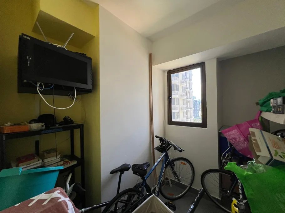 Apartment For Sale in San Francisco
